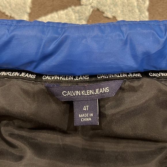 Calvin Klein Jeans Puffer Vest Outerwear/ Size 4T/ Navy Blue - Picture 5 of 7